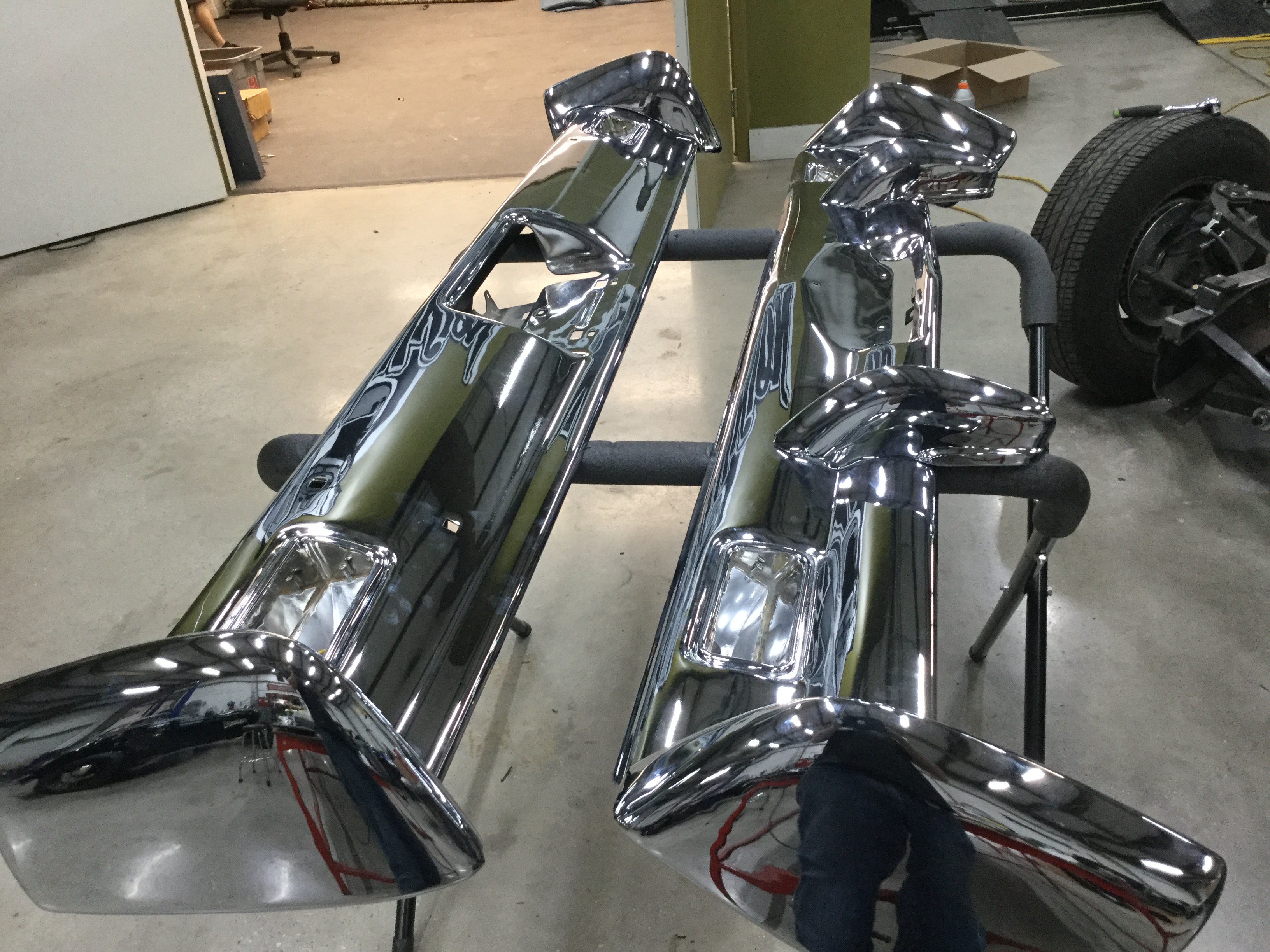 Forming sheet metal for '61 Continental
